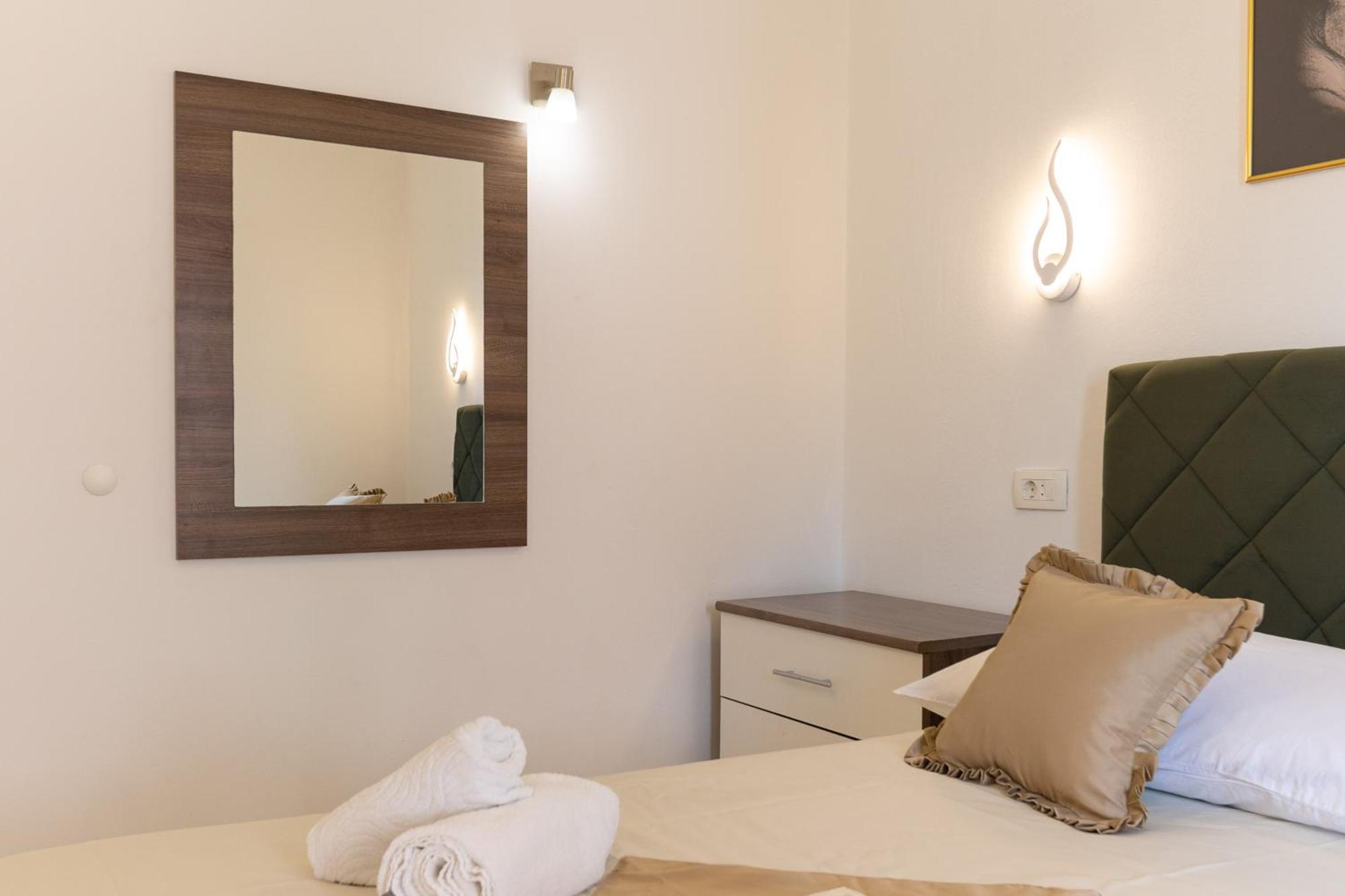 Lions Suites Split Exterior foto